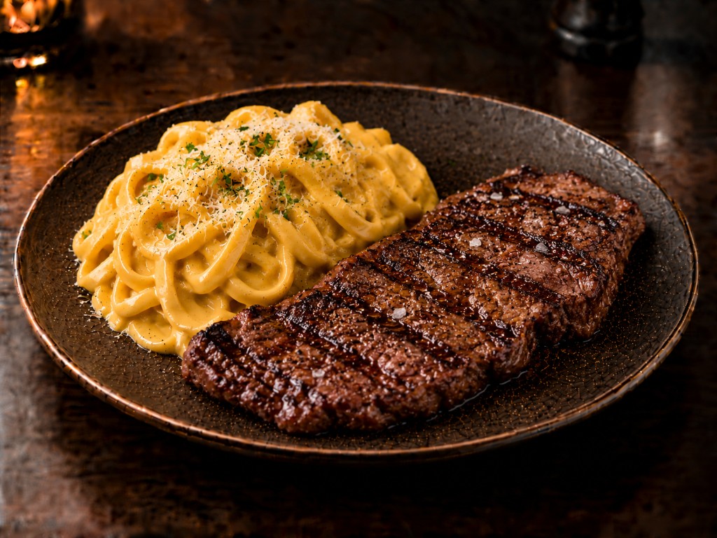 Churrasco (300 g) con pasta