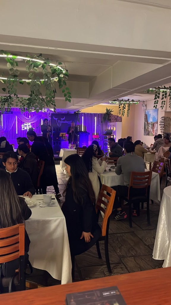 Noche especial en el salón de TOMAHAWK